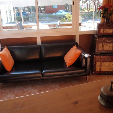 Hotel Rodsan Suizo Castelldefels Eksteriør billede