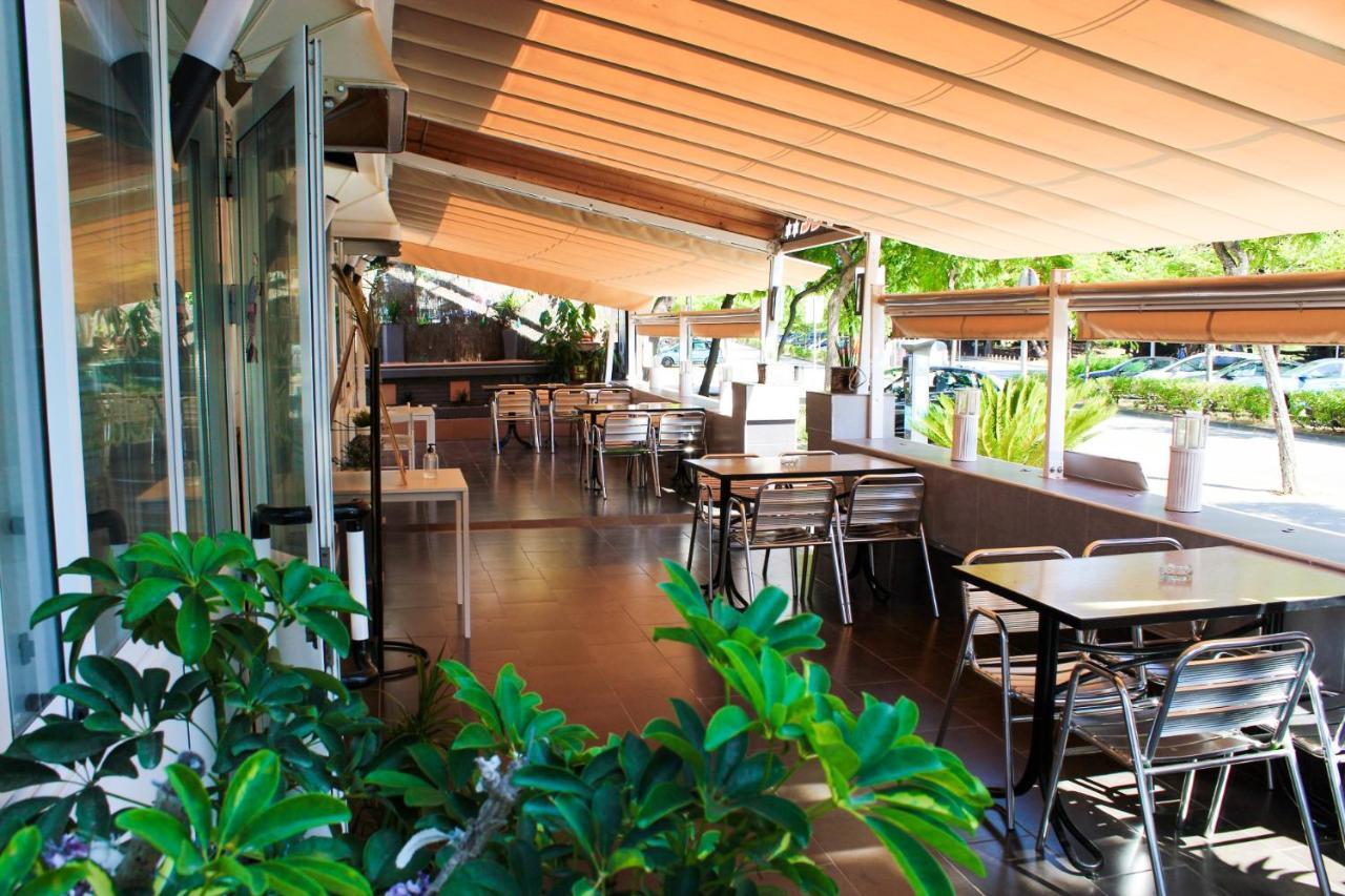 Hotel Rodsan Suizo Castelldefels Eksteriør billede
