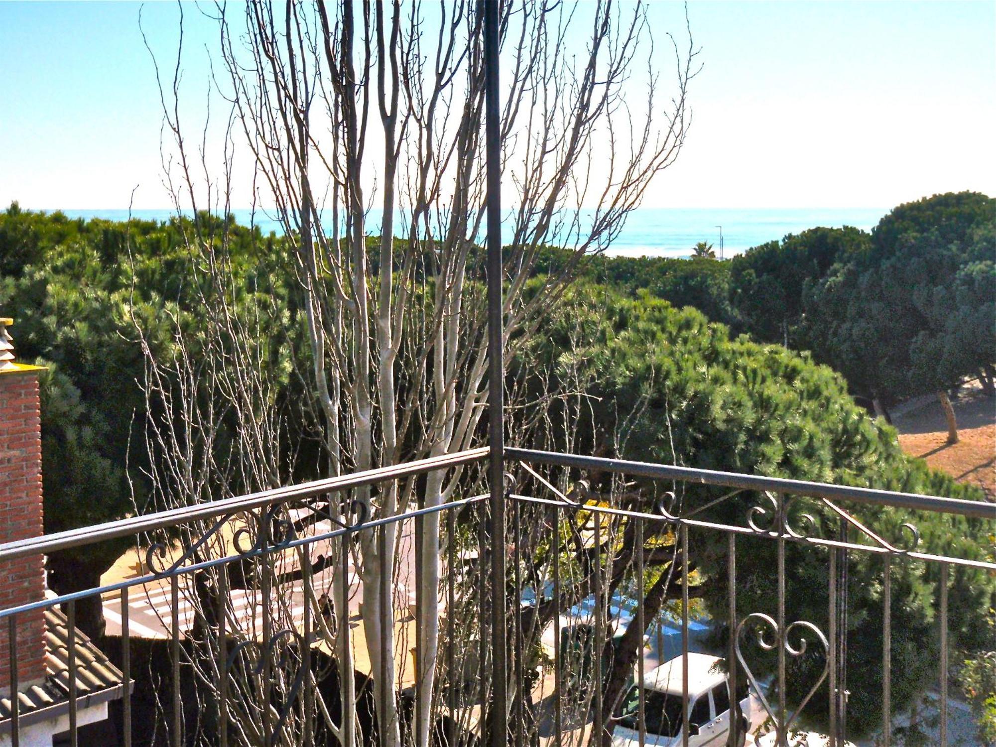 Hotel Rodsan Suizo Castelldefels Eksteriør billede