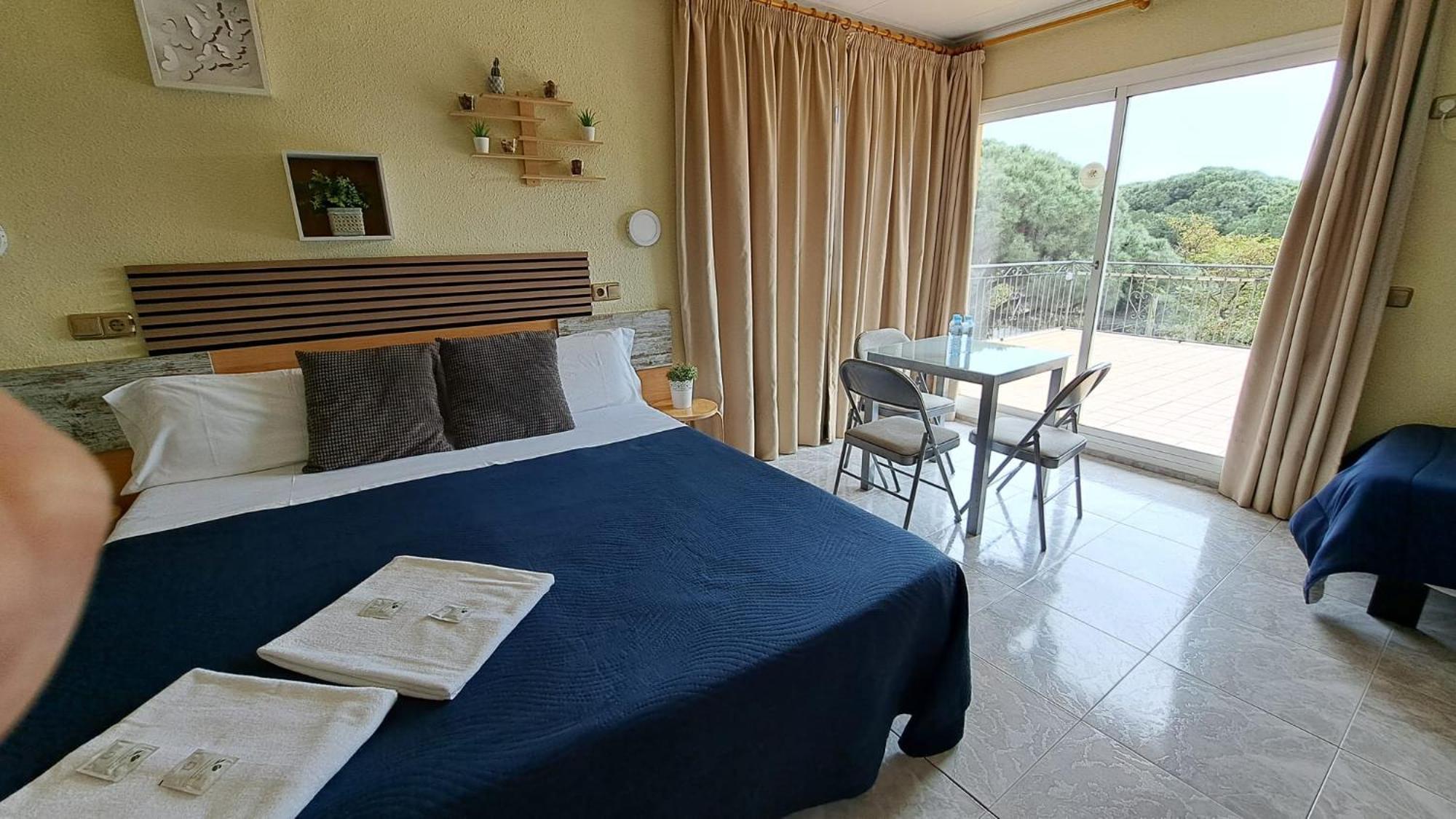 Hotel Rodsan Suizo Castelldefels Eksteriør billede