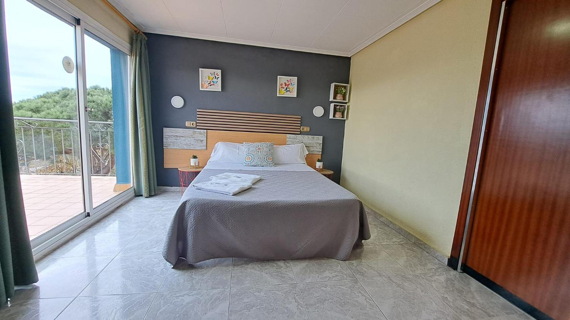Hotel Rodsan Suizo Castelldefels Eksteriør billede